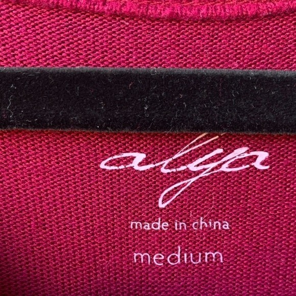 Francesca’s Collections Knit Dress Red Cut Out Shoulder Size M - Picture 3 of 5